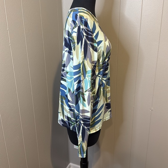 Hang Ten Women’s Large Multicolor Leaf Print Knit Long Sleeve Pullover UV/UPF - Picture 4 of 7